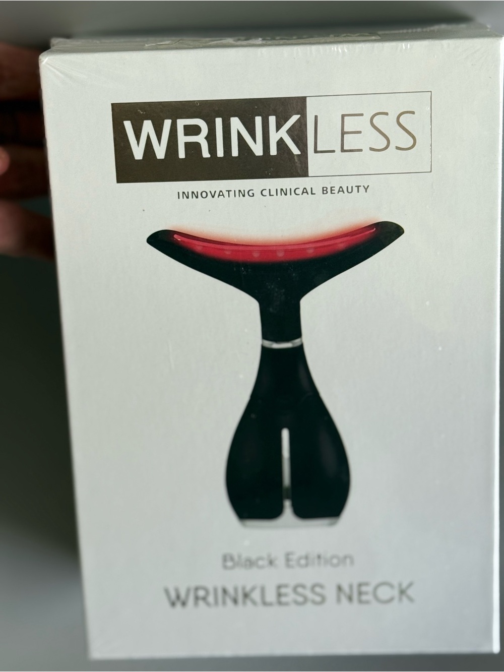 Wrinkless Wrinkless Neck Rejuvenator - Black with Red Accent
